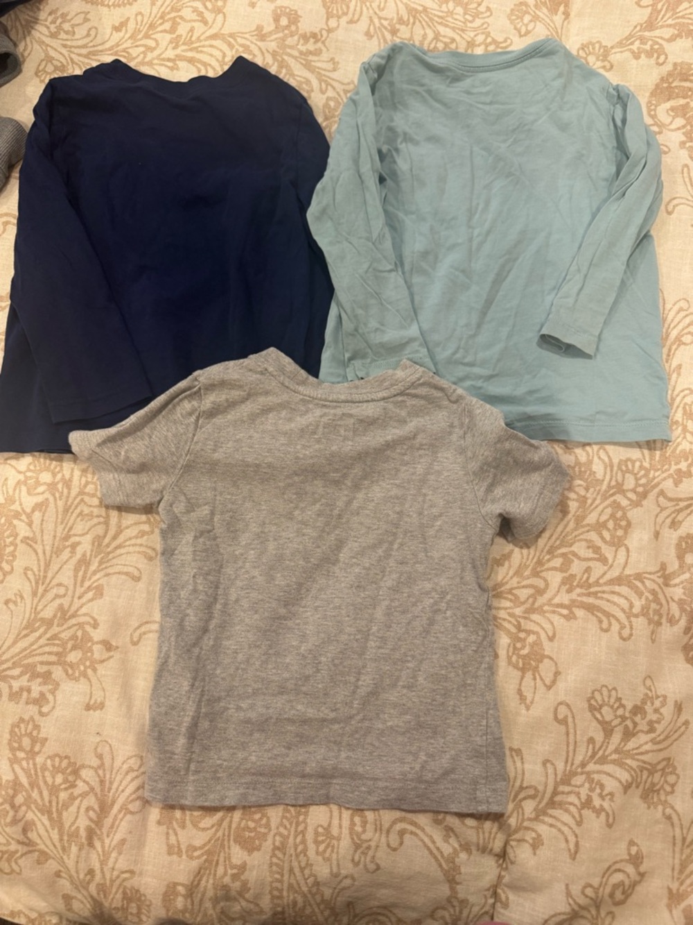 3T shirt bundle. - Picture 2 of 12